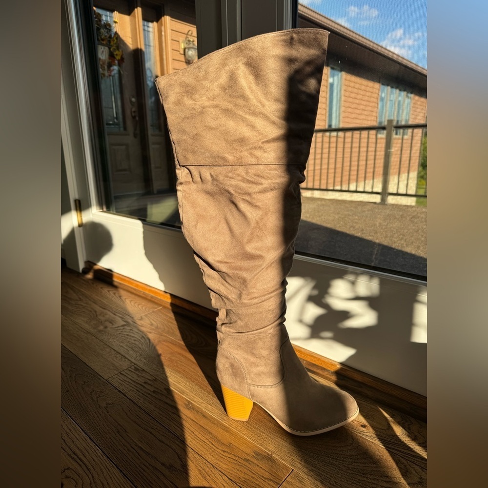 NWOT Journee Collection Thigh High Tan Heeled Boots, size 10, extra wide calf